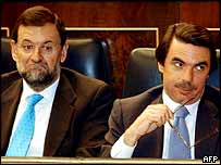 Spanish Prime Minister Jose Maria Aznar (right) with his successor Mariano Rajoy